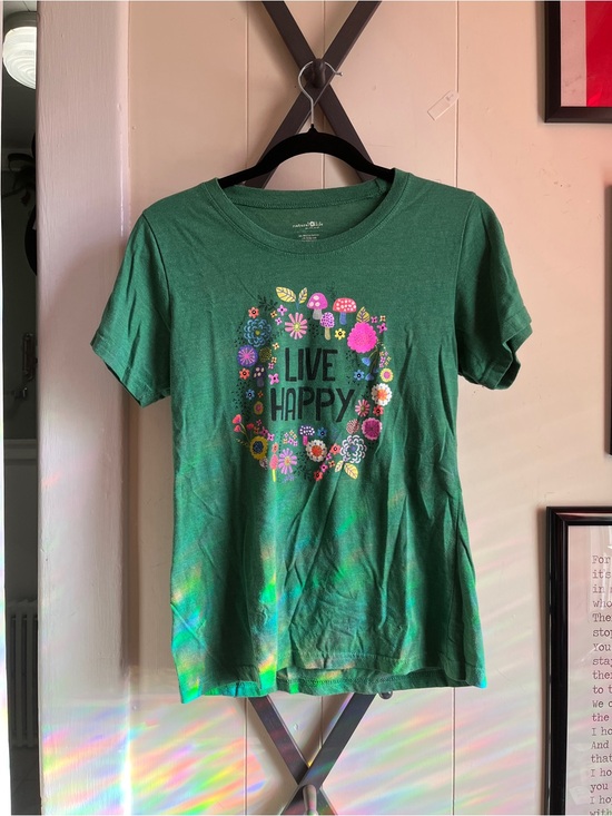 NATURAL LIFE Tops - Green Floral Wreath 'Live Happy' Tee